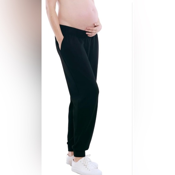 NWT Motherhood Maternity Black Joggers Pants Pockets Scuba Underbelly Medium - Picture 1 of 7